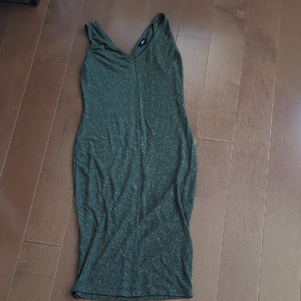 Mossimo GORGEOUS. Knit  Green Midi Dress.Small